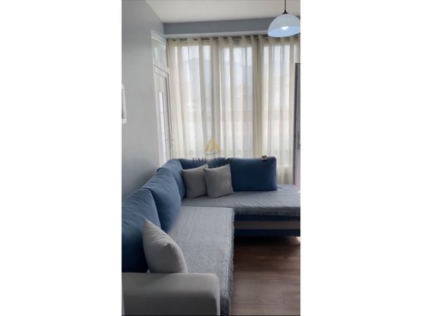 Tirane, jepet me qera 1+1 Kati 3 i nje Vile, 350 € (Pas Spitalit Amerikan 2)