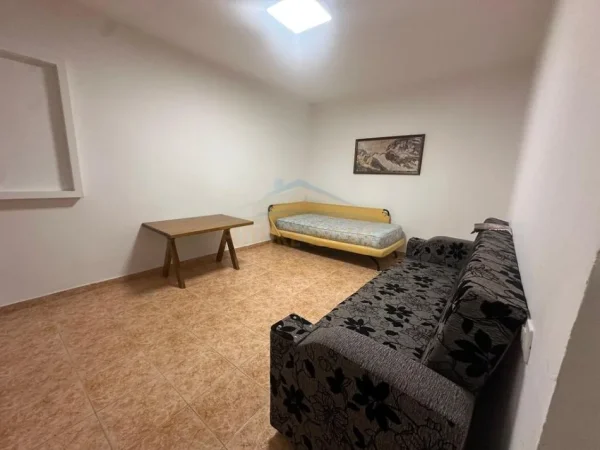 0683487469 Shqiperi, jepet me qera apartament 2+1+Ballkon Kati 2, 76 m² 400 € (QYTET STUDENTI)