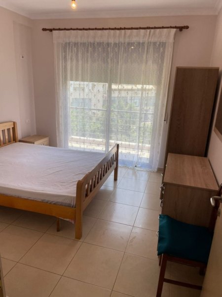Tirane, jepet me qera apartament 1+1 Kati 3, 65 m² 380 € (astir)
