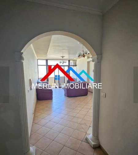 Tirane, jepet me qera apartament 1+1+Ballkon , 80 m² 500 € (RRUGA E KAVAJES)