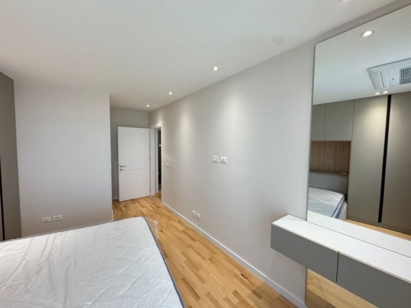 Tirane, shitet apartament 2+1+Aneks+Ballkon Kati 5, 130 m² 410.000 € (Lake View Rezidence)