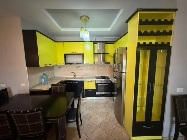 Tirane, shes apartament 2+1+Aneks+Ballkon Kati 6, 1 m² 240.000 € (Oxhaku)