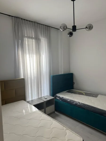 Tirane, jap me qera apartament 2+1+Ballkon Kati 3, 88 m² 750 € (FIORI di Bosko)