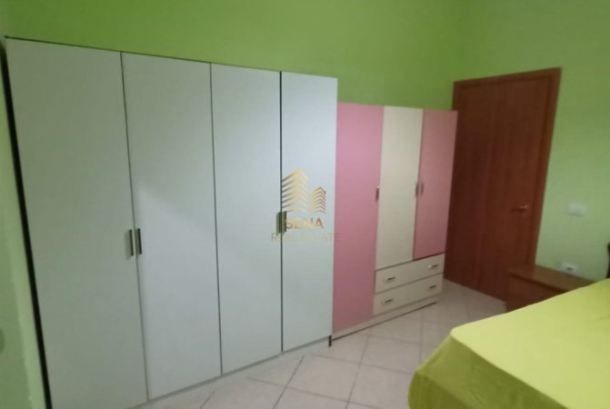 Tirane, jepet me qera apartament 1+1+Ballkon Kati 3, 70 m² 360 € (Rruga Foto Xhavella, Astir)