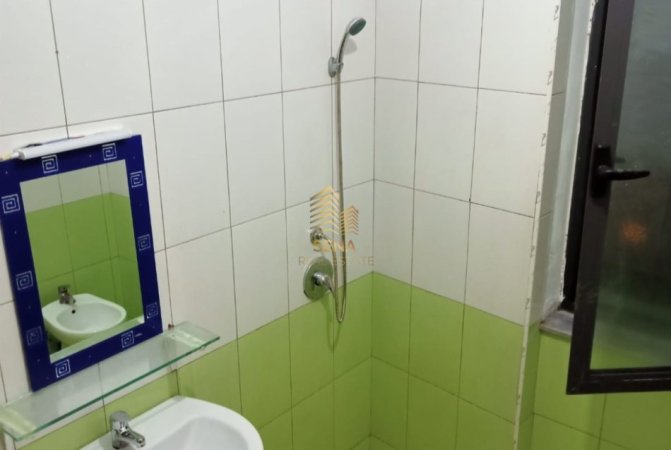 Tirane, jepet me qera apartament 1+1+Ballkon Kati 3, 70 m² 360 € (Rruga Foto Xhavella, Astir)