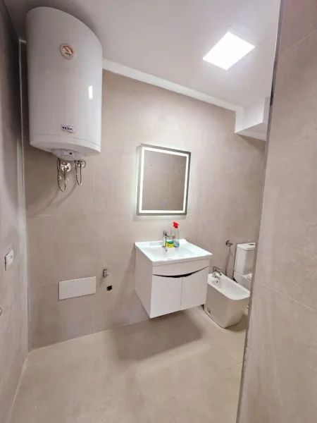 Durres, shitet apartament 2+1+Ballkon Kati 3, 56 m² 81.000 € 