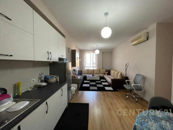 Tirane, jepet me qera apartament 1+1 Kati 3, 60 m² 450 € (Rezidenca Turdiu)