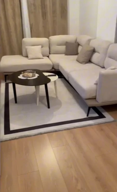 Tirane, shes apartament 1+1+Ballkon Kati 8, 71 m² 135.000 € (ruga Erzen Lita)