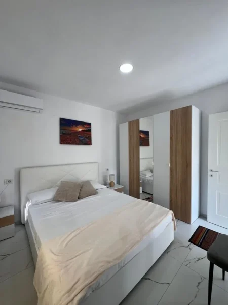 Durres, jepet me qera apartament 1+1 Kati 0, 350 € 