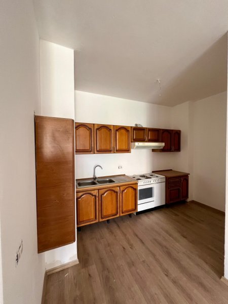 Tirane, shitet 2+1+Ballkon Kati 1, 101 m² 161.500 € (Fusha e Aaviacionit)