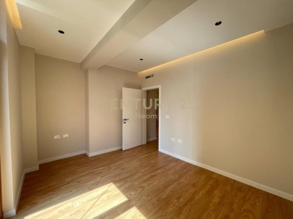 Tirane, shitet apartament 2+1 Kati 2, 98 m² 215.000 € (Kodra e Diellit)