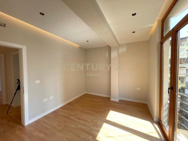 Tirane, shitet apartament 2+1 Kati 2, 98 m² 215.000 € (Kodra e Diellit)