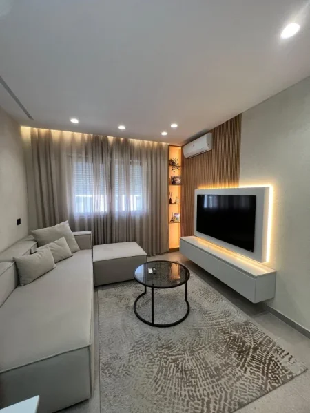 Tirane, shitet apartament 1+1+Ballkon Kati 1, 63 m² 194.000 € 