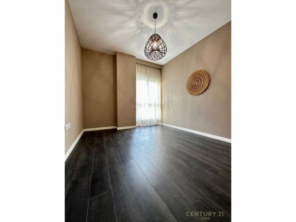 Tirane, shitet apartament 1+1 Kati 2, 64 m² 170.000 € (Rruga e Barrikadave)