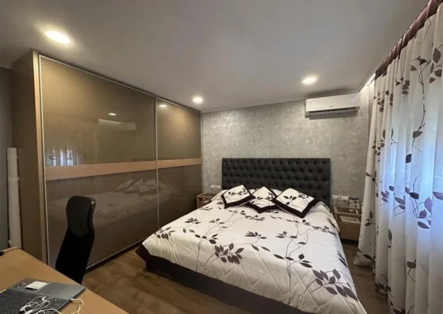 Tirane, shitet apartament 2+1+Ballkon Kati 5, 70 m² 160.000 € (Perball Hotel Hilton)