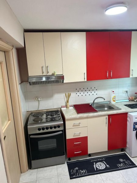 Tirane, jepet me qera apartament 1+1 Kati 1, 70 m² 420 € (Ministria e Jashtme)