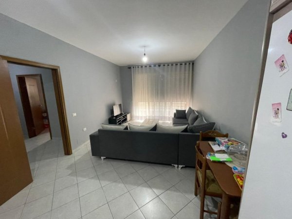 Tirane, jepet me qera apartament 2+1 Kati 5, 70 m² (Rruga besim alla)