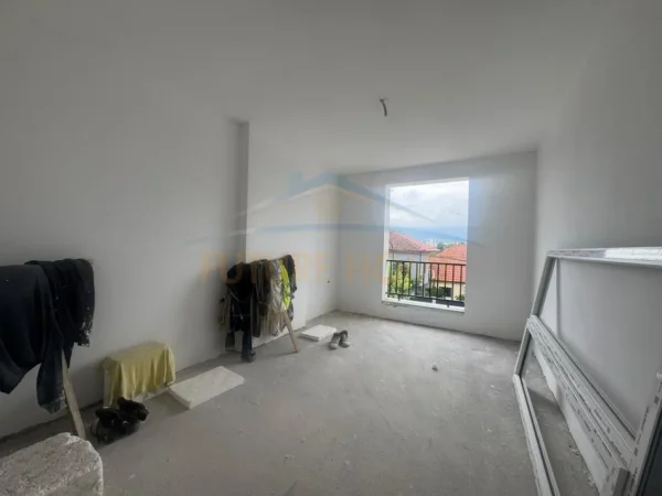 Tirane, shitet apartament 2+1+Ballkon Kati 1, 98 m² 73.913 € (Kamez)