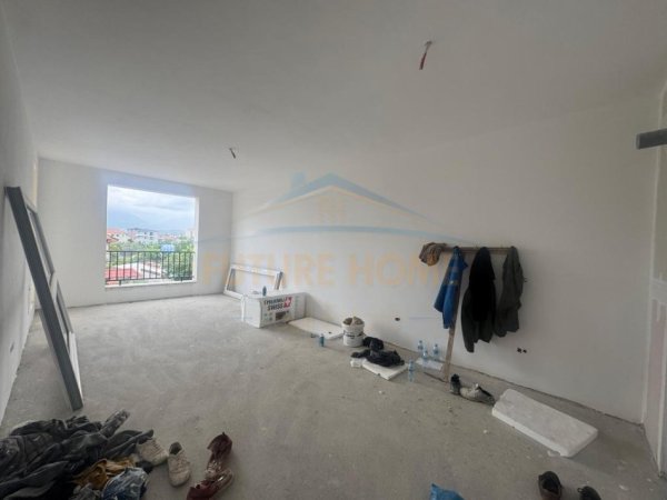 Tirane, shitet apartament 2+1+Ballkon Kati 1, 98 m² 73.913 € (Kamez)