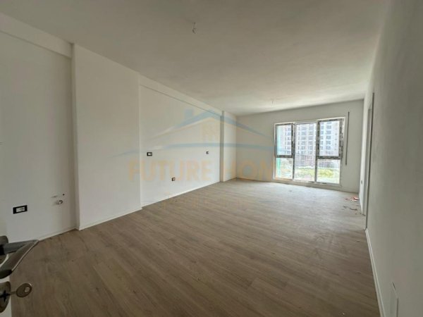 Tirane, shitet apartament 2+1+Ballkon Kati 3, 107 m² 183.260 € (Bulevardi i Ri)