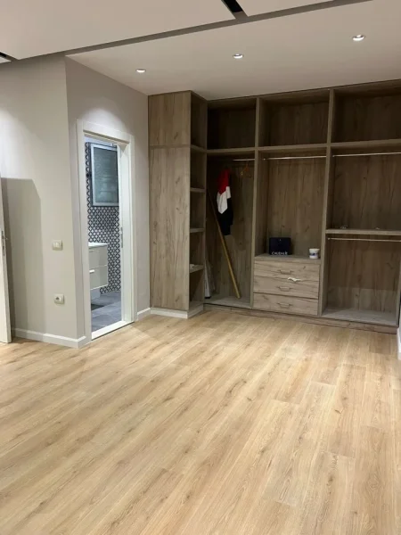 Tirane, shitet apartament 3+1+Ballkon Kati 5, 165 m² 265.000 € (Xhanfize Keko)