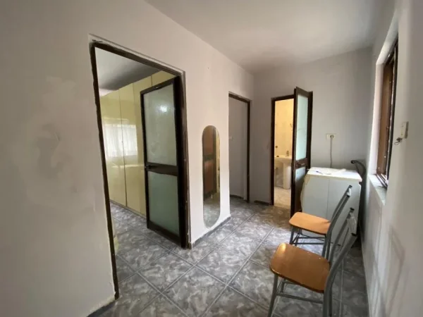 Tirane, jepet me qera apartament 2+1+Ballkon Kati 5, 87 m² 500 € (Myslym Shyri)