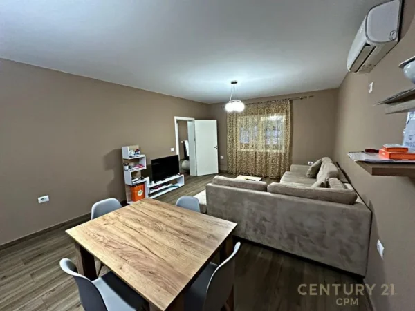Tirane, jepet me qera apartament 2+1 Kati 2, 120 m² 600 € (Don Bosko)