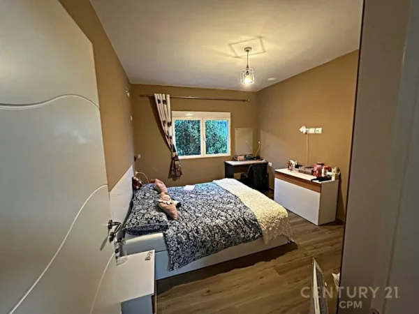 Tirane, jepet me qera apartament 2+1 Kati 2, 120 m² 600 € (Don Bosko)