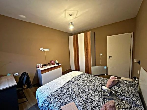 Tirane, jepet me qera apartament 2+1 Kati 2, 120 m² 600 € (Don Bosko)