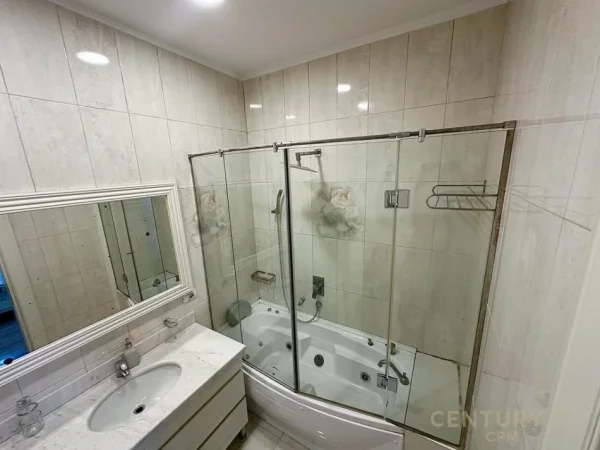 Tirane, jepet me qera apartament 2+1+Ballkon Kati 8, 120 m² 1.400 € (Kompleksi Delijorgji)