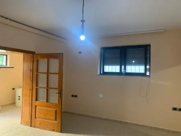 Tirane, jepet me qera apartament 1+1 Kati 1, 62 m² 450 € i diskutueshem (21 Dhjetori)
