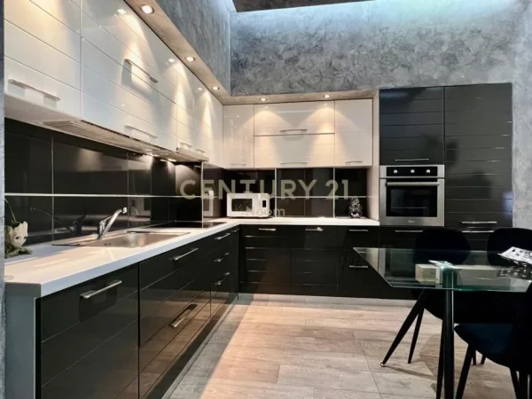 Tirane, shitet apartament 2+1+Aneks+Ballkon Kati 1, 121 m² 210.000 € (Neom116689)