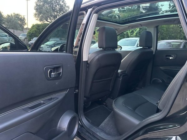 Tirane, shes SUV | Xhip NISSAN QASHQAI PANORAMA 2.0 Nafte, e zeze automatik Klima 178.000 km