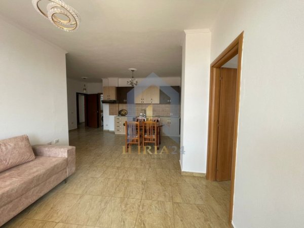 Tirane, jepet me qera 2+1+Ballkon Kati 5, 100 m² 600 € 
