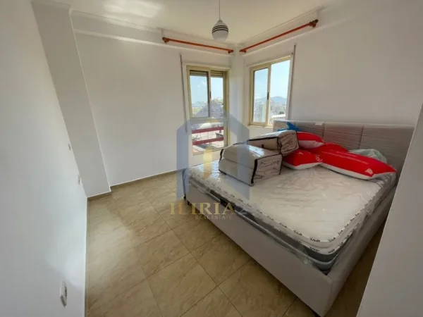 Tirane, jepet me qera 2+1+Ballkon Kati 5, 100 m² 600 € 