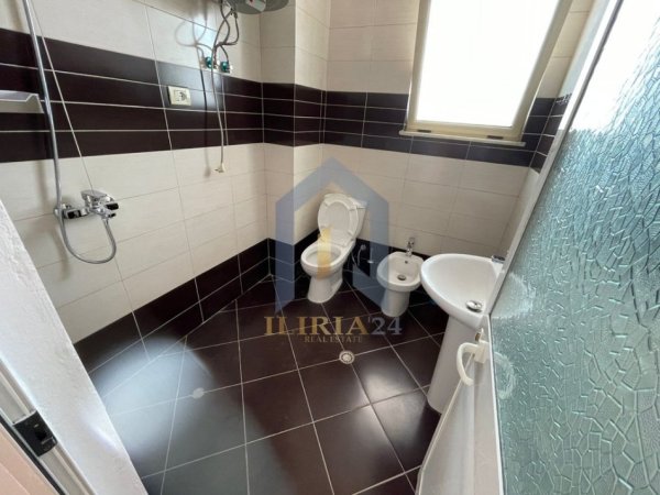 Tirane, jepet me qera 2+1+Ballkon Kati 5, 100 m² 600 € 