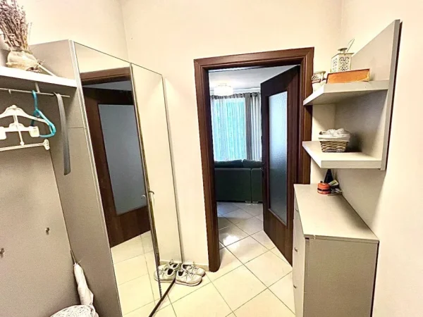 Tirane, jepet me qera apartament 2+1 Kati 6, 100 m² 430 € (astir)