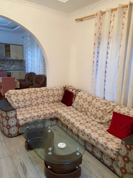 Tirane,  📍 *JEPET ME QERA SUPER HYRJE 2+1+2 NË 5 MAJ – PËRBALLË ODA BAR!*  Kati 1, 100 m² 450 €