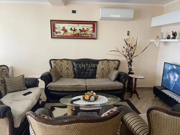 Vlore, shitet shtepi 2+1 , 94 m² 