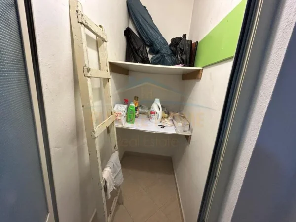 Durres, jepet me qera ambjent biznesi Kati 2, 800 € (Muzeumi, Durres)