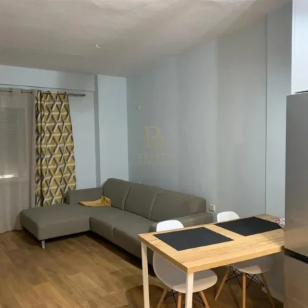 shitet 1+1+Ballkon , 105.000 €