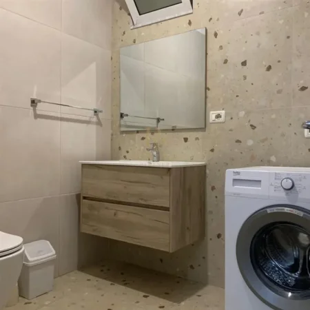 shitet 1+1+Ballkon , 105.000 €