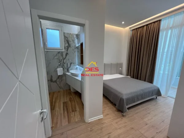 Vlore, shitet apartament 2+1+Ballkon Kati 2, 78 m² 159.000 € (Rruga Hasan Kushta)