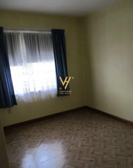 Tirane, shitet shtepi 2+1+Ballkon Kati 0, 185 m² 200.000 € (VASIL SHANTO)