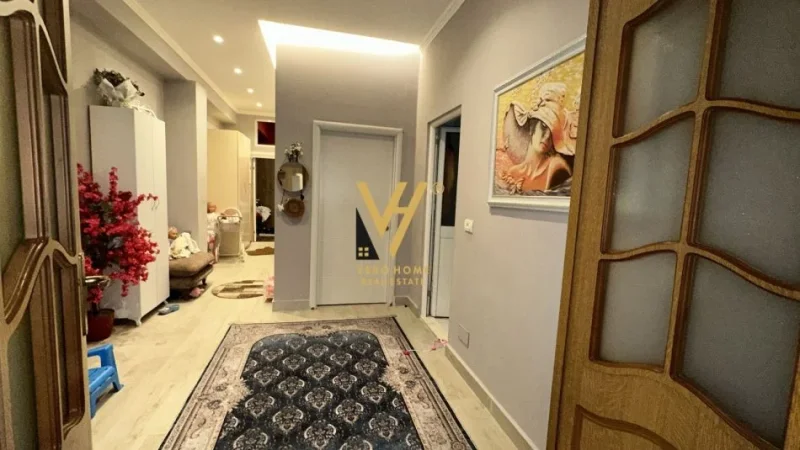 Tirane, shitet shtepi 2+1+Ballkon Kati 0, 185 m² 200.000 € (VASIL SHANTO)