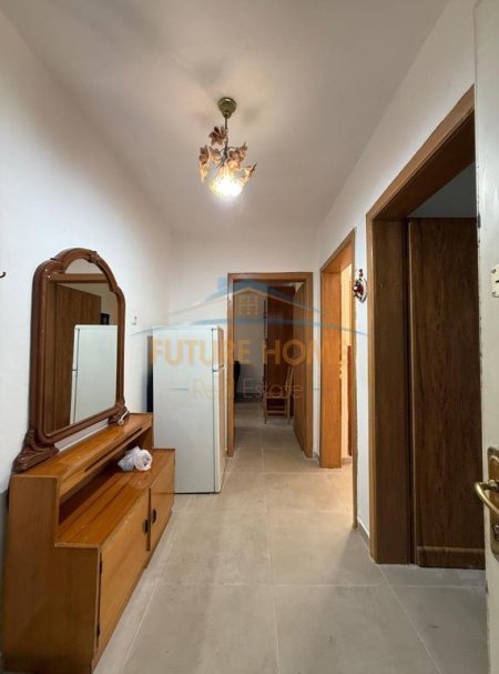 Tirane, jepet me qera apartament 3+1 Kati 4, 81 m² 600 € (21 Dhjetori)