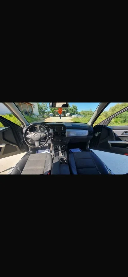 Tirane, shitet makine GLK220CDI Nafte, gri e erret automatik Kondicioner 200.000 km 9700 €