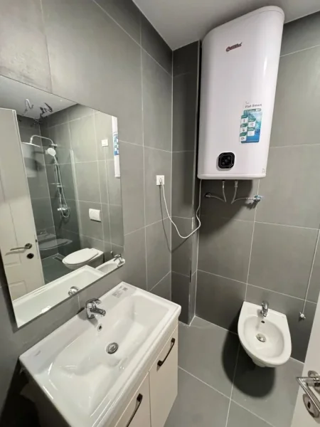 Tirane, shitet apartament 2+1+Ballkon Kati 6, 130 m² 410.000 € (Lake View Residence)