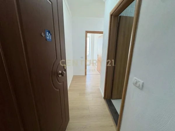Tirane, shitet apartament 1+1 Kati 9, 67 m² 88.000 € 