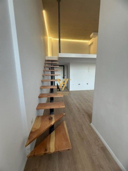 Tirane, jepet me qera zyre Kati 0, 60 m² 450 € (KOMPLEKSI GOLDEN PARK 3)